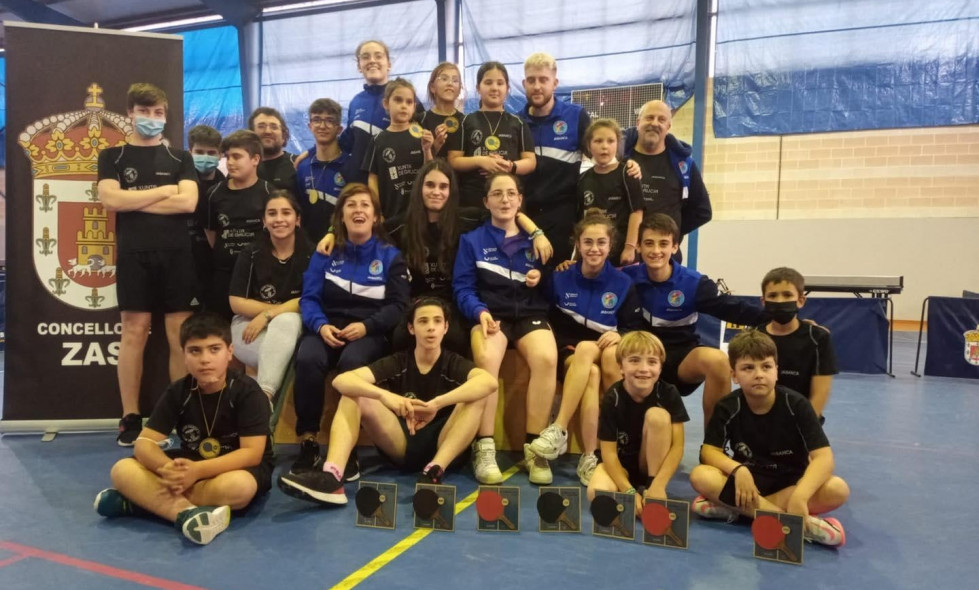 Parte de los medallistas de la entidad naronesa   tmn
